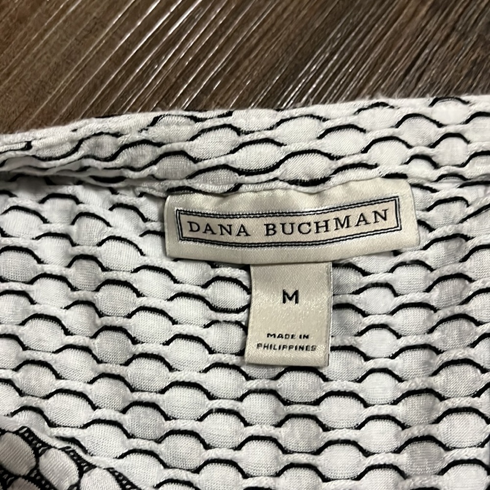 Sz M Dana Buchman top - Picture 3 of 3